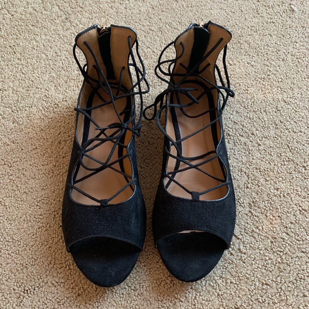 lace up flats